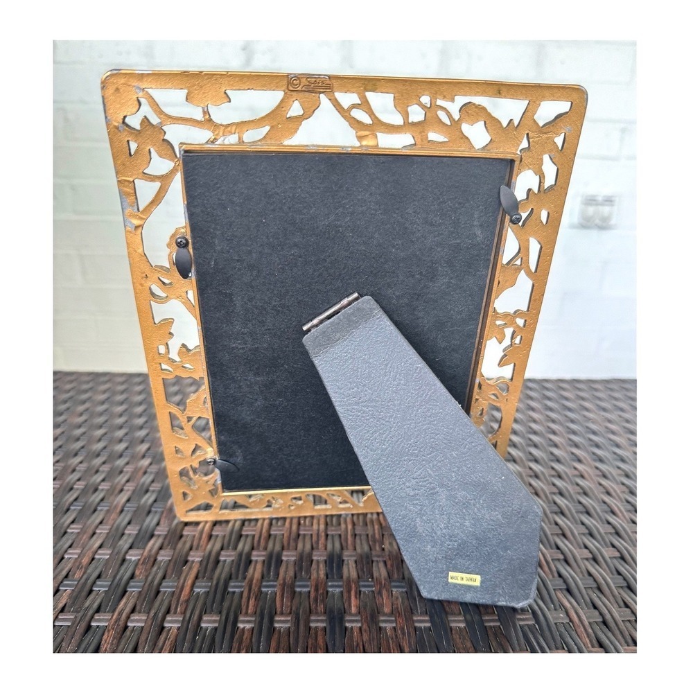 Vintage 7x5 Ornate Metal Ivy Frame, Cottagecore Botanical Tabletop Decor